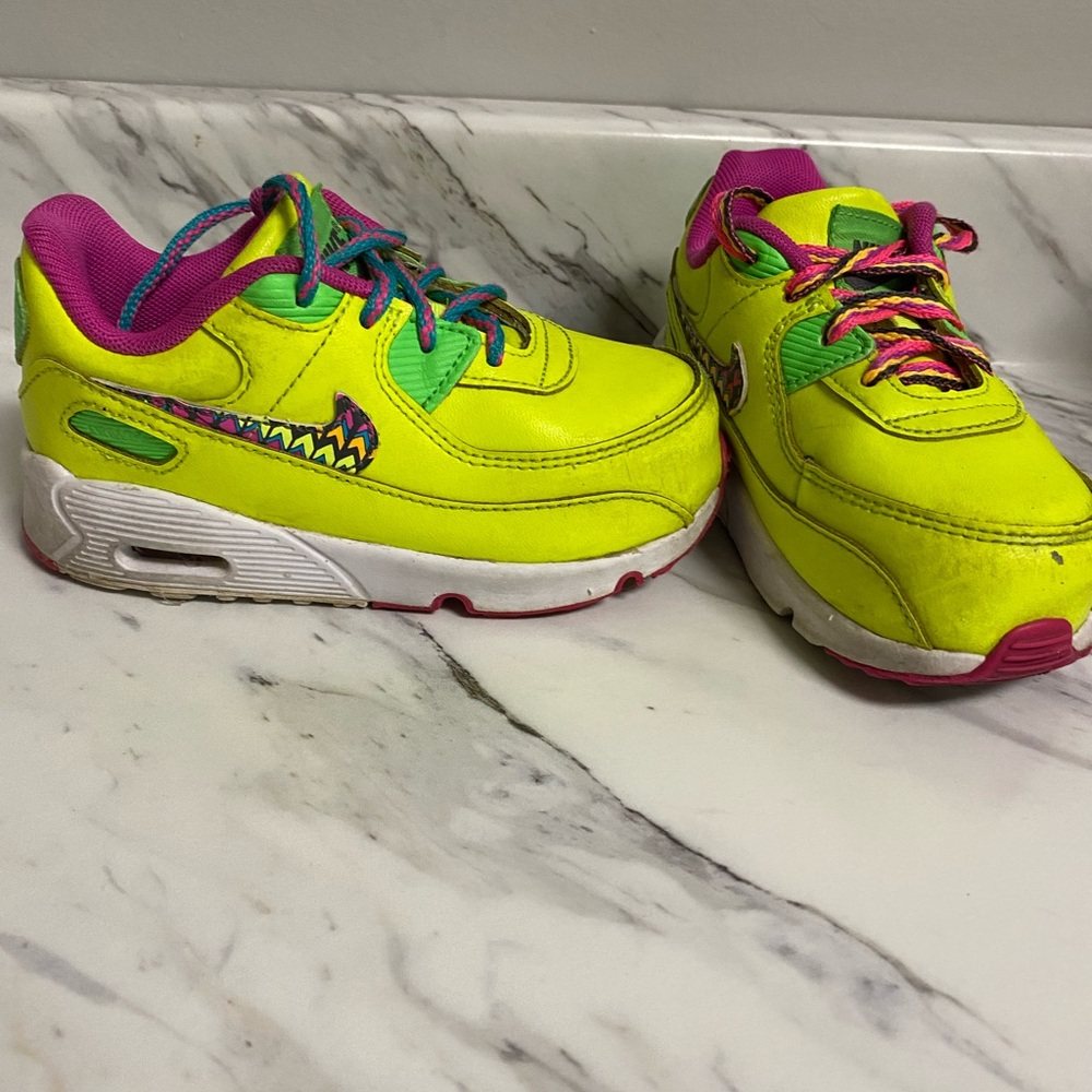 Toddler Nike air max size 8